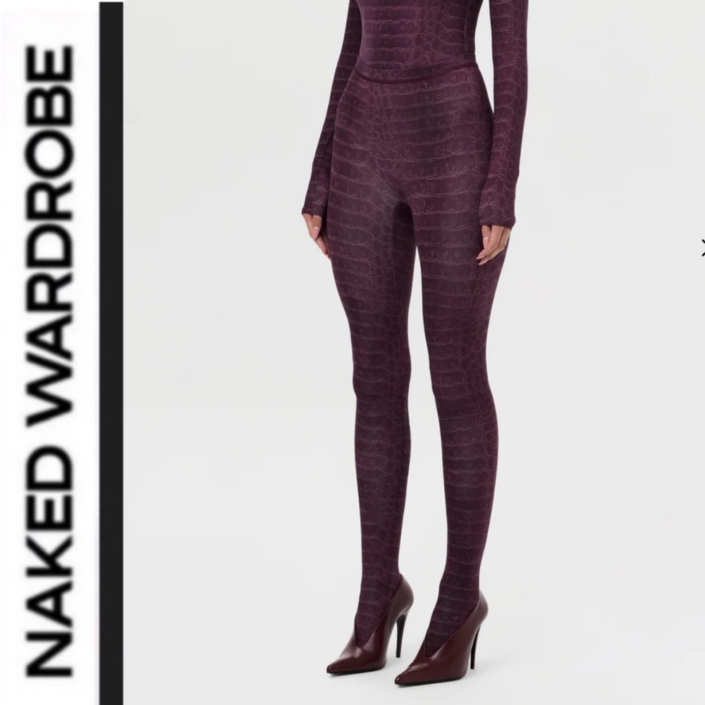 naked wardrobe Plum Textured High-Waist Leggings